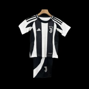 The Juventus 24/25 Kids Jersey | AZKitLocker